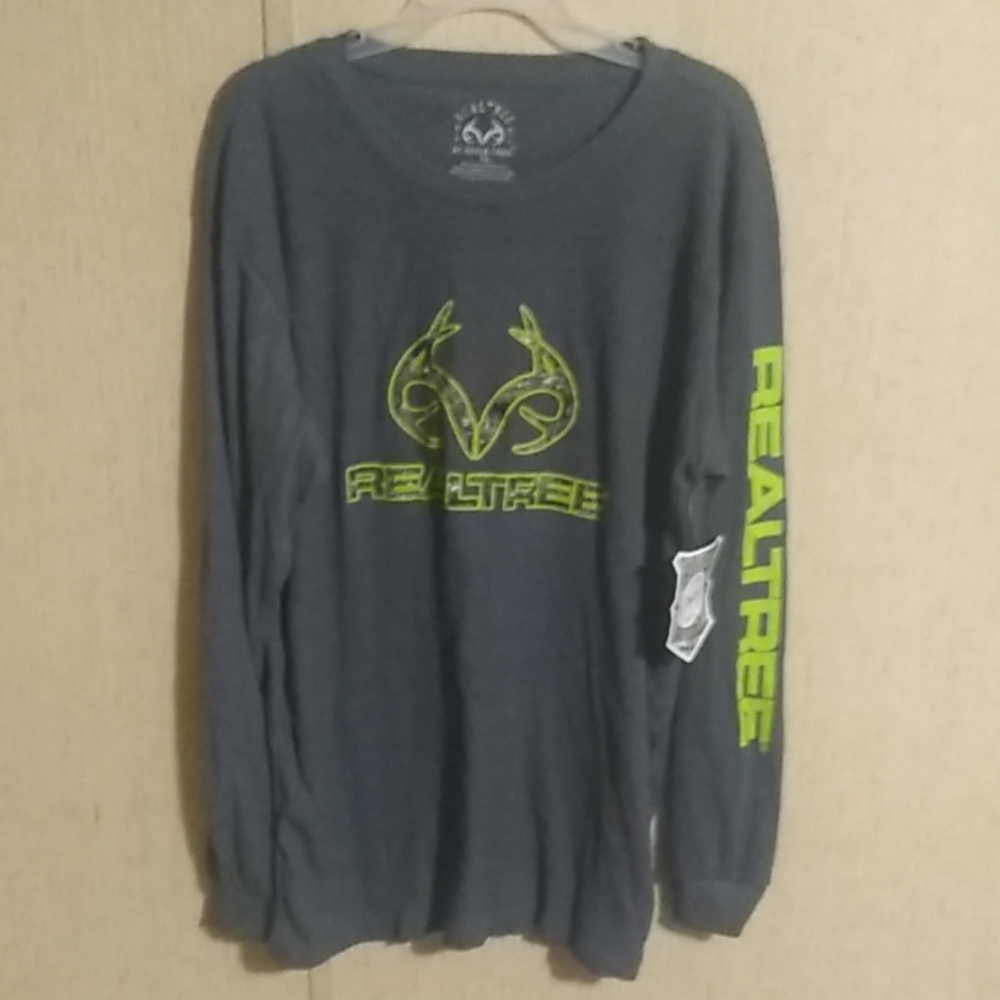 Realtree long sleeve shirt